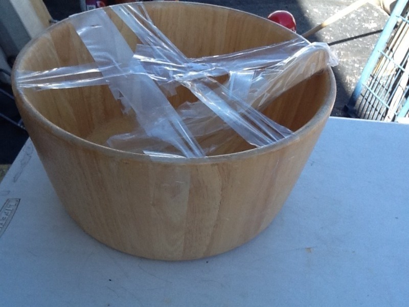 lot 8410 image: Large wooden mixing bowl