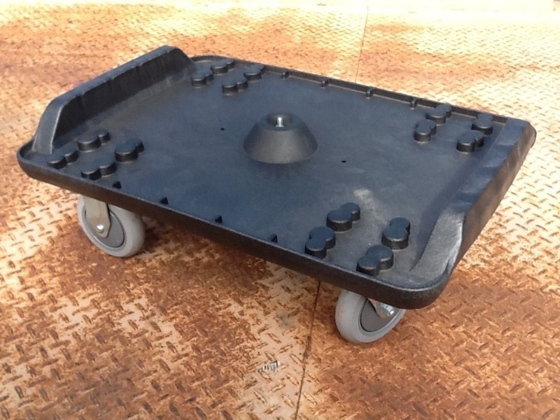 lot 8465 image: New four wheel caster dolly as picture