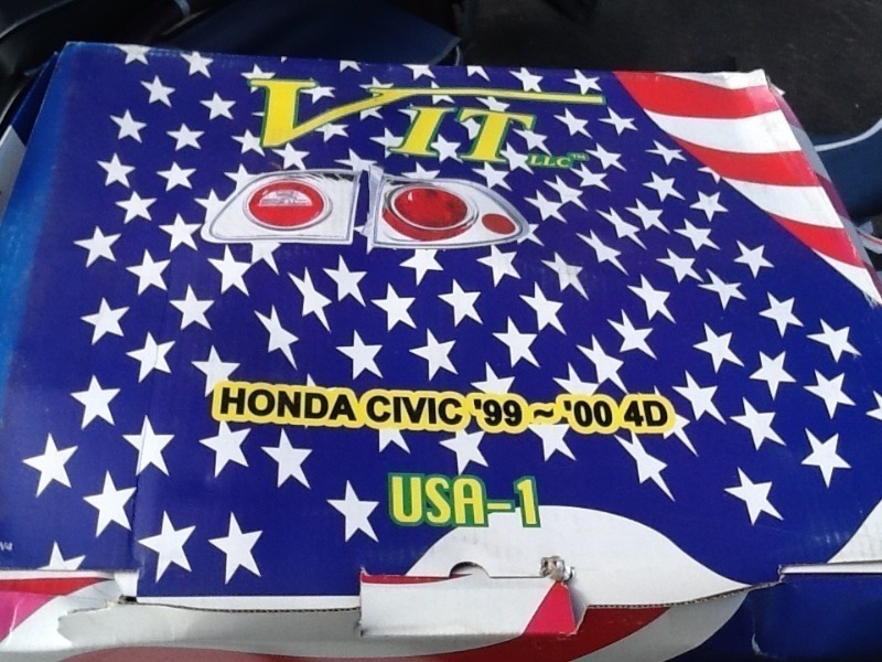 lot 8467 image: Honda  civic taillight said as picture