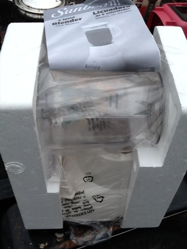 lot 8511 image: New beverage blender