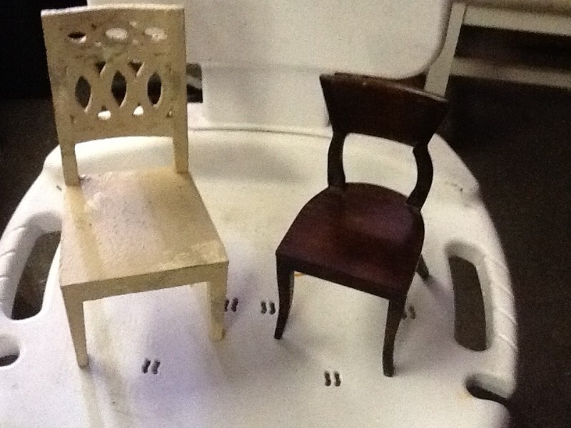 lot 89 image: Two miniature chairs Decore great  Decore  peace