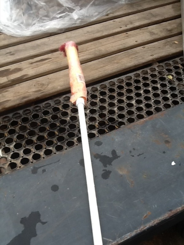 lot 97 image: Long extension duster