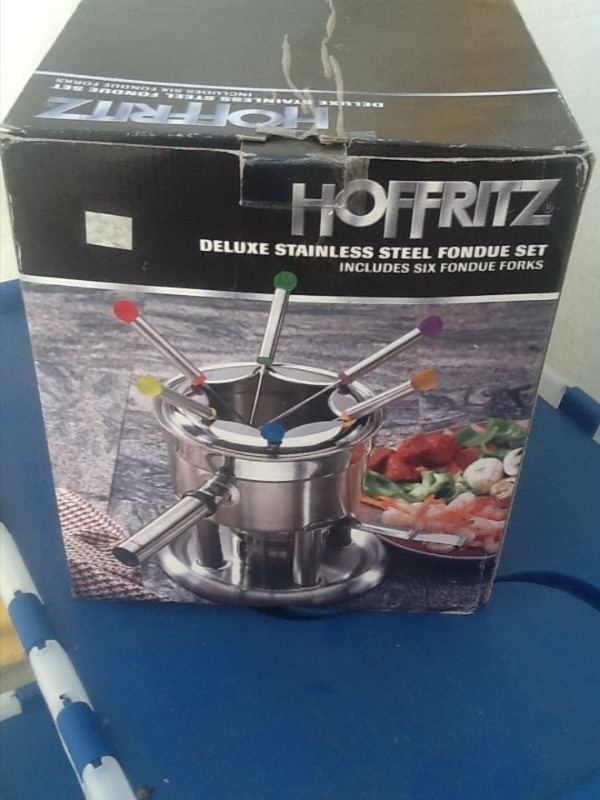 lot 67 image: Stainless steel fondue set as a picture