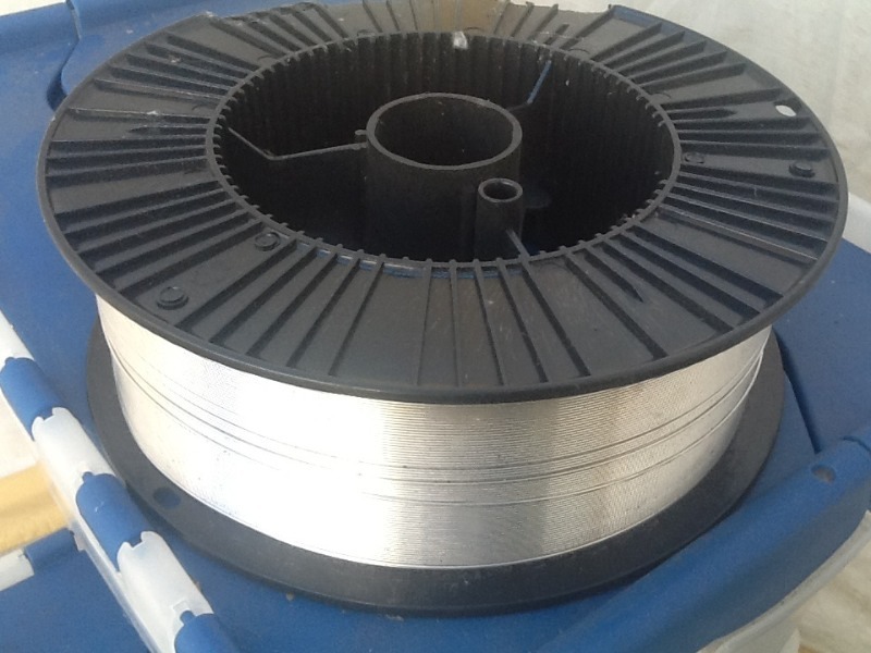 lot 176 image: Large roll of aluminum welding wire
