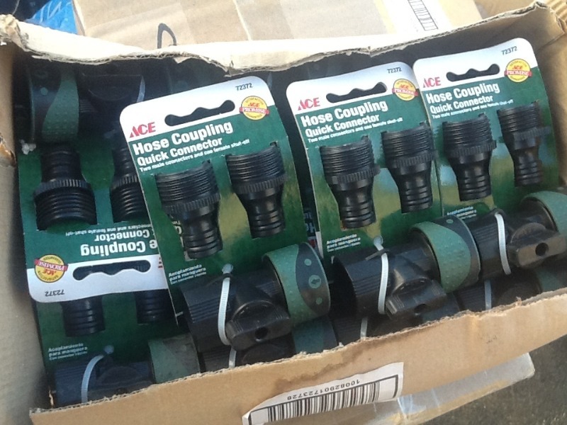 lot 186 image: Case at 12 new hose coupling quick connectors