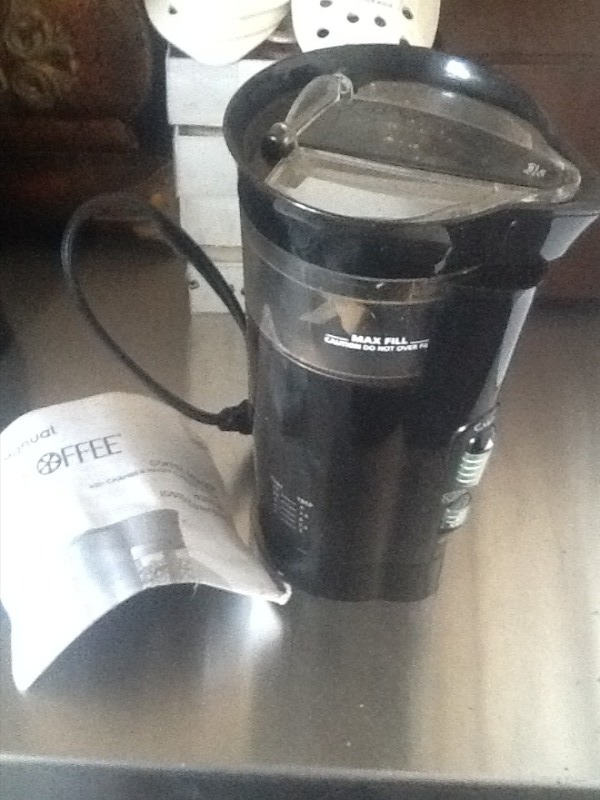 lot 279 image: Small coffee grinder great for grinding spices has removable cup