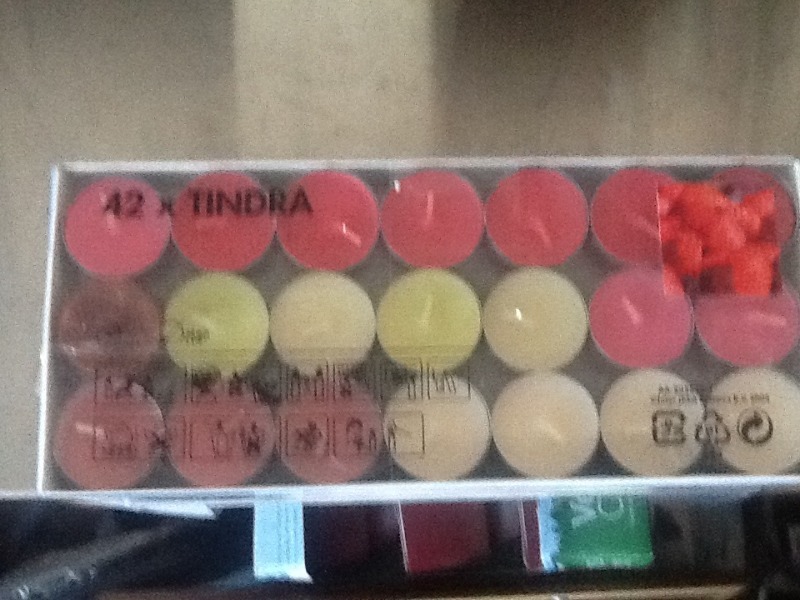 lot 284 image: Box of 42 scented tea candles great for the holiday season