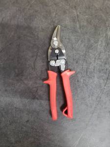 lot 6492 image: WISS AVIATION SNIP - BULLDOG & NOTCHING