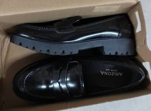lot 9540 image: Black Dress Shoes Size 7.5