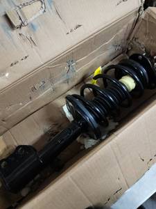 lot 9543 image: Vehicle Strut