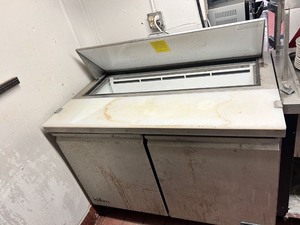 lot 2037006 image: Centaur Commercial SandwichSalad Prep Two Section, Self Contained Refrigeration Model CST-48-HC