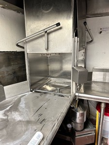 lot 2037013 image: Commercial Dishwasher Stainless Steel Sink, Restaurant Dishwashing Pit