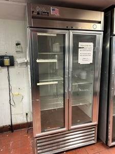 lot 2037024 image: True T-35G-HCFGD01 40 Two Section Reach In Refrigerator, (2) Left Hinge Glass Doors, 115v