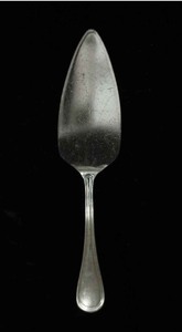 lot 2037127 image: Commercial Kitchen 9in Stainless Steel Cake Server