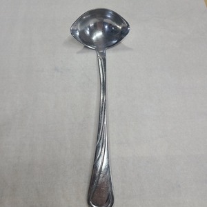 lot 2037148 image: Commercial Kitchen 9in Stainless Steel Gravy Ladle