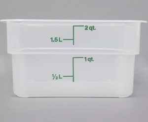 lot 2037169 image: 2 Qt. Translucent Square Polypropylene Food Storage Container -USED
