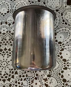 lot 2037232 image: Stainless Steel 7 x 7 inches Steam Pot Inset Pan No Lid -USED