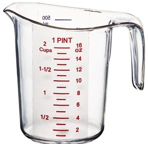 lot 2037299 image: Pint Clear Plastic Measuring Cup -USED