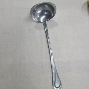lot 2037303 image: Commercial Kitchen 11in Stainless Steel Serving Ladle