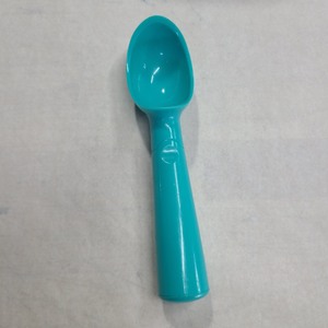 lot 2037323 image: Commercial Kitchen Plastic Ice Crame Scoop - Teal