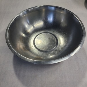 lot 2037327 image: Commercial Kitchen 13 Stainless Steel MixingFood Prep Bowl