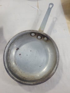 lot 3626151 image: Commercial Kitchen Stainless Steel Frying Pan 8in