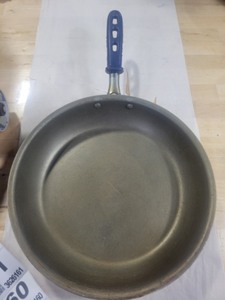 lot 3626158 image: Commercial Kitchen Stainless Steel Frying Pan 12in