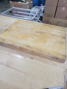 lot 3626185 image: Thick Wooded 18 x 24in Cutting Board 2in Thick