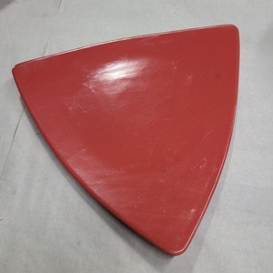 lot 3626266 image: 11 Inch Triangular Ceramic ServingDinner Plate RED