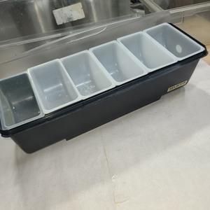 lot 3626286 image: 12Lx6Wx3D Bar Garnish Tray with Cover and 6 Bowls