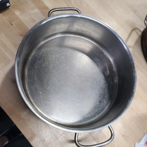 lot 3626300 image: Commercial Kitchen Stainless Steel 15Qt Pot