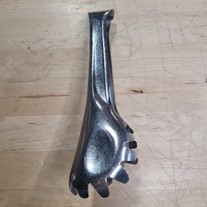 lot 3626307 image: Commercial Kitchen Stainless Steel 8inch Cooking Tongs