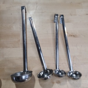 lot 3626310 image: Commercial Kitchen Stainless Steel Ladles 4 Pack