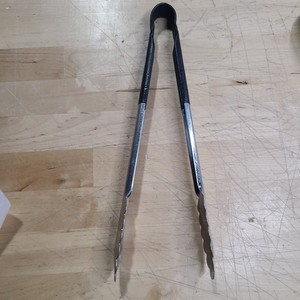 lot 3626323 image: Commercial Kitchen Stainless Steel 9in Tongs