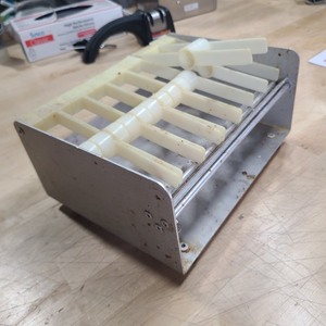 lot 3626357 image: Commercial Kitchen Stainless Steel 7Day Food Label Roller 9.5x7in