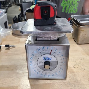 lot 3626385 image: Sysco SR-25 25lb x 4oz Stainless Steel Meat Portion Scale