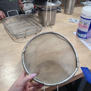 lot 3626391 image: Commercial Kitchen 10in Stainless Steel Sieve
