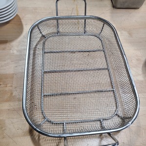 lot 3626392 image: Commercial Kitchen Stainless Steel 15x11in Fryer Drainage Basket