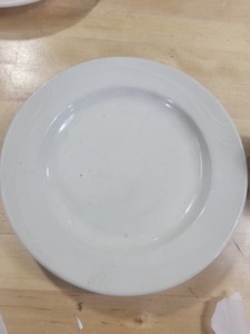 lot 3626407 image: Oneida Foodservice Narrow Dinner Plate 9in