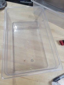 lot 3626414 image: Commerical Kitchen Clear Plastic Food Containers 13x 21in 20.6 QT