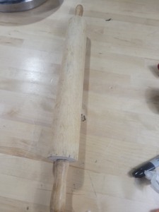 lot 3626415 image: WOOD ROLLING PIN KITCHEN BAKE UTENSIL 26in