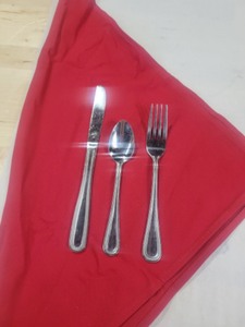 lot 3626445 image: Hotel Quality Banquet Silverware Set (4 Forks, 4 Spoons, 4 Knives, 4 Napkins)