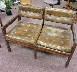 lot 3625019 image: Cushioned Office Bench 40in x 20in- Espresso (Cosmetic Damaged)