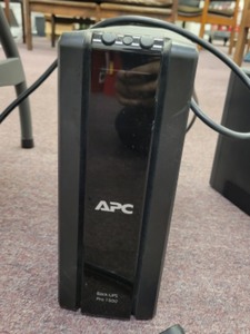 lot 3625053 image: APC BR900GI Back-UPS Pro 1500