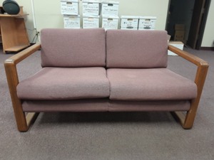 lot 3625195 image: Integra Love Seat Office chair
