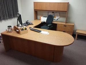 lot 3625225 image: 4 Piece Solid Wood Office Desk Set