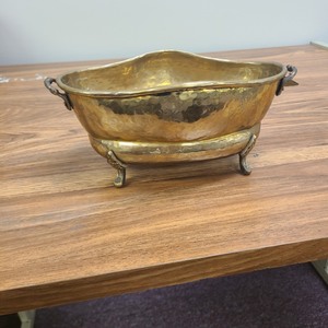 lot 3625338 image: Gold Handle Decor Bowl with Feet