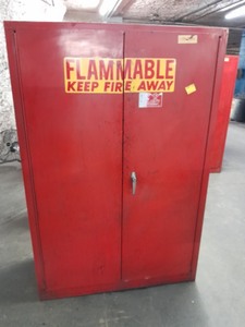 lot 3625400 image: Fire Locker, Metal construction, used, some grease stains and usage marks
