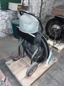 lot 3625412 image: Strapping, Banding machine (damaged wheel shown in photos)