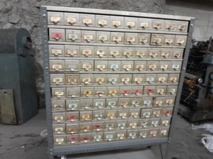 lot 3625420 image: Metal Parts Cabinet  Storage Containers